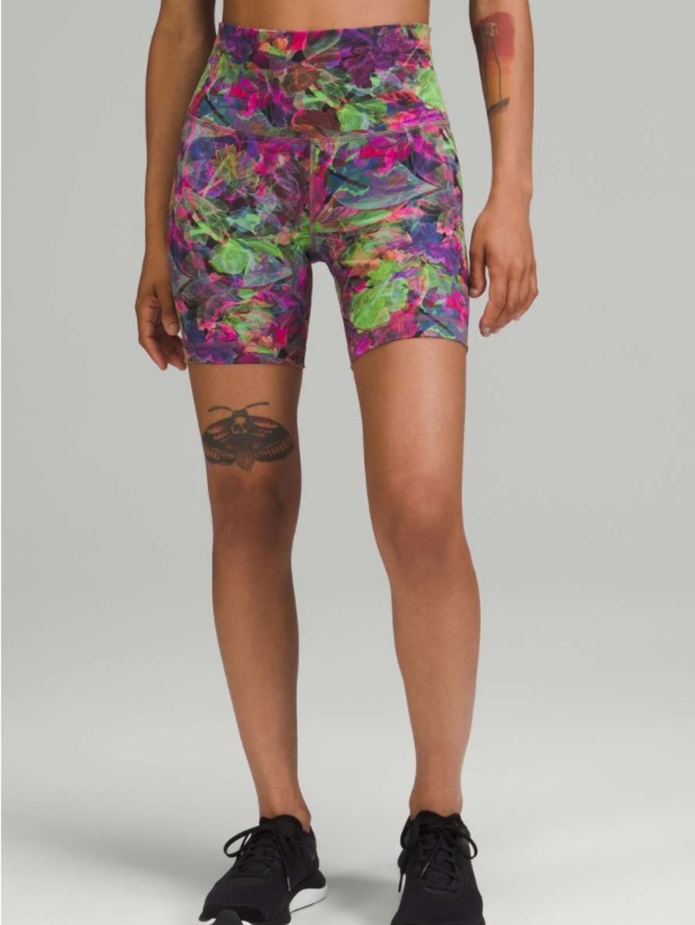 Lululemon Size 4 Wunder Train Shorts